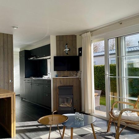 Chalet Zilt Ameland 홀륌 외부 사진