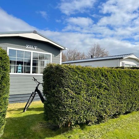 Chalet Zilt Ameland 홀륌 외부 사진