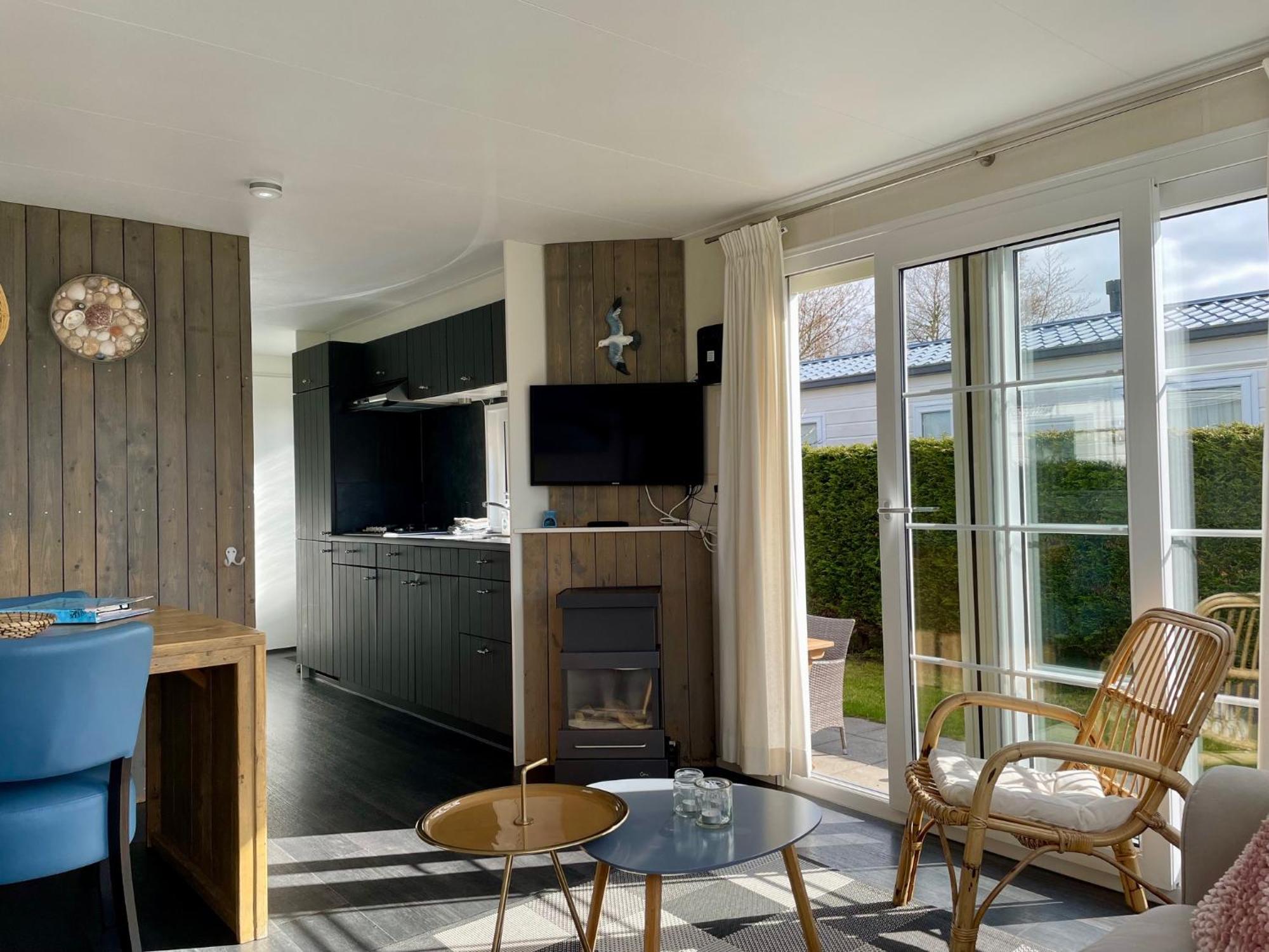 Chalet Zilt Ameland 홀륌 외부 사진