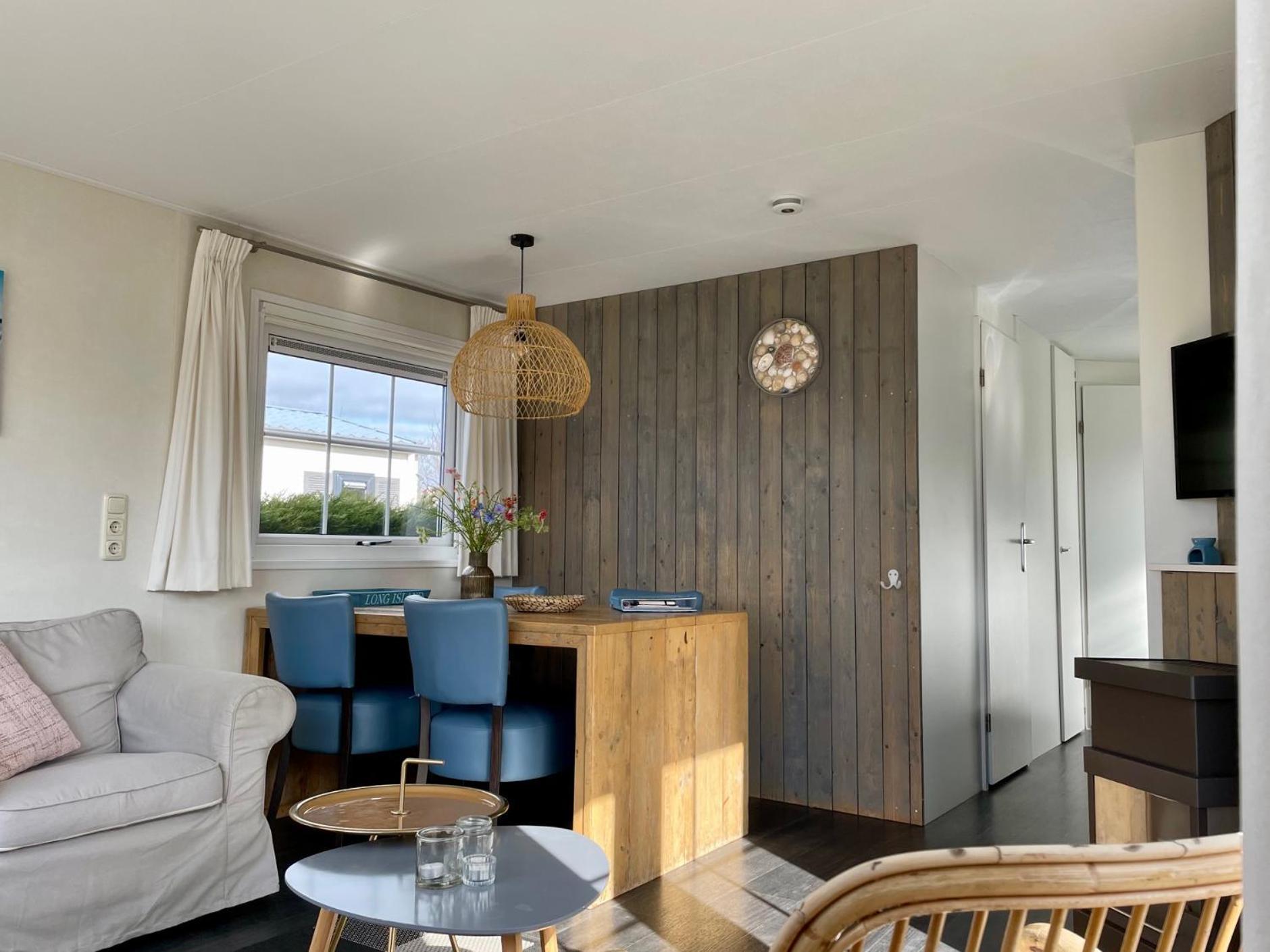 Chalet Zilt Ameland 홀륌 외부 사진